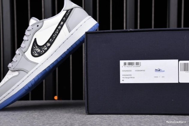 MaikeSneakers CN8607-002 X 1 DR JORDAN OG shoe box) LOW (DR 0630